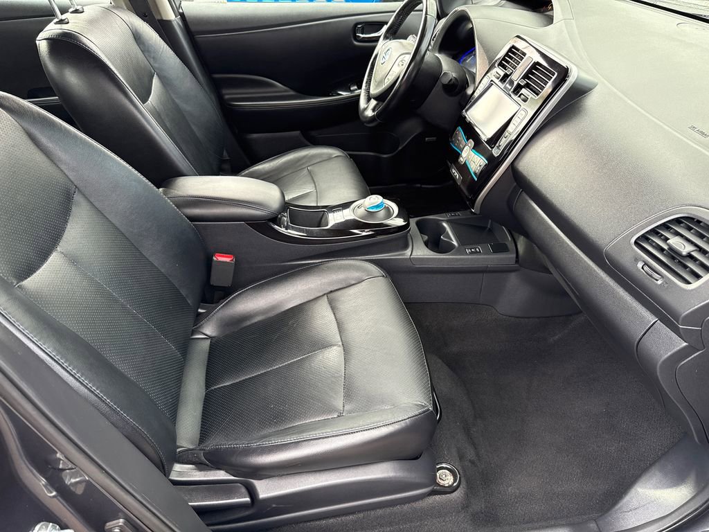 Used 2013 Nissan Leaf SL w/ Premium Pkg FWD image 13