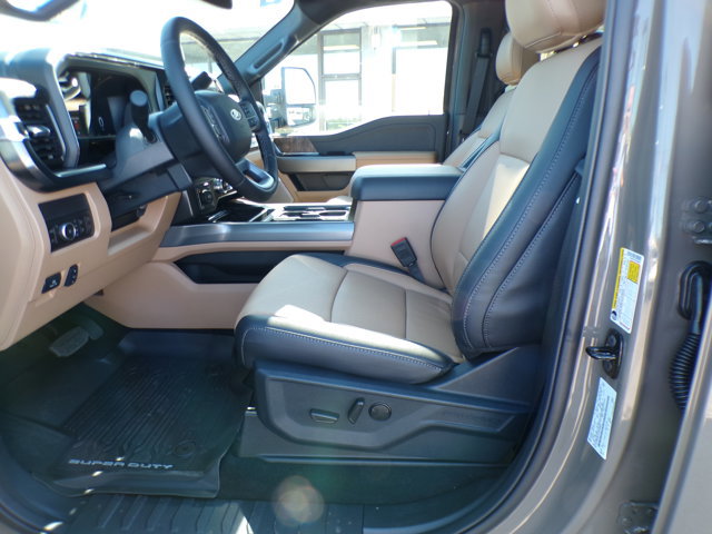 New 2026 Ford F250 Lariat w/ Lariat Ultimate Package image 15