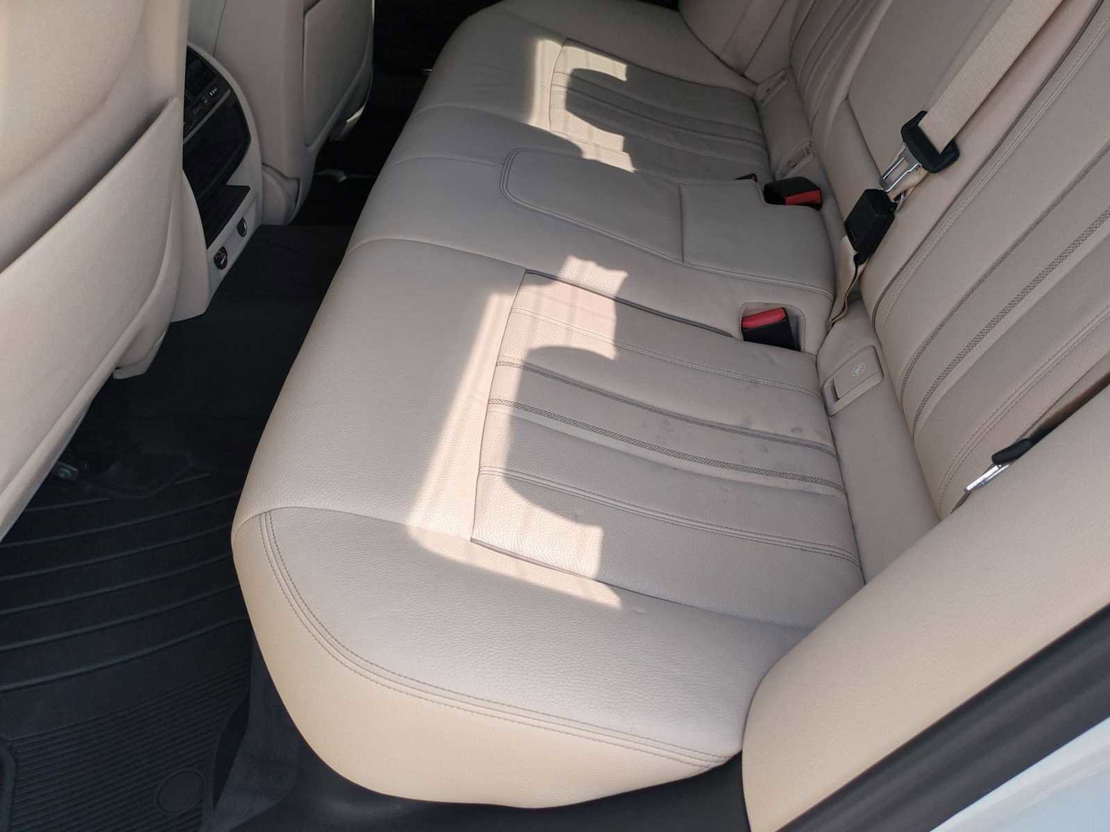 Used 2018 BMW 530i w/ Premium Package RWD image 24
