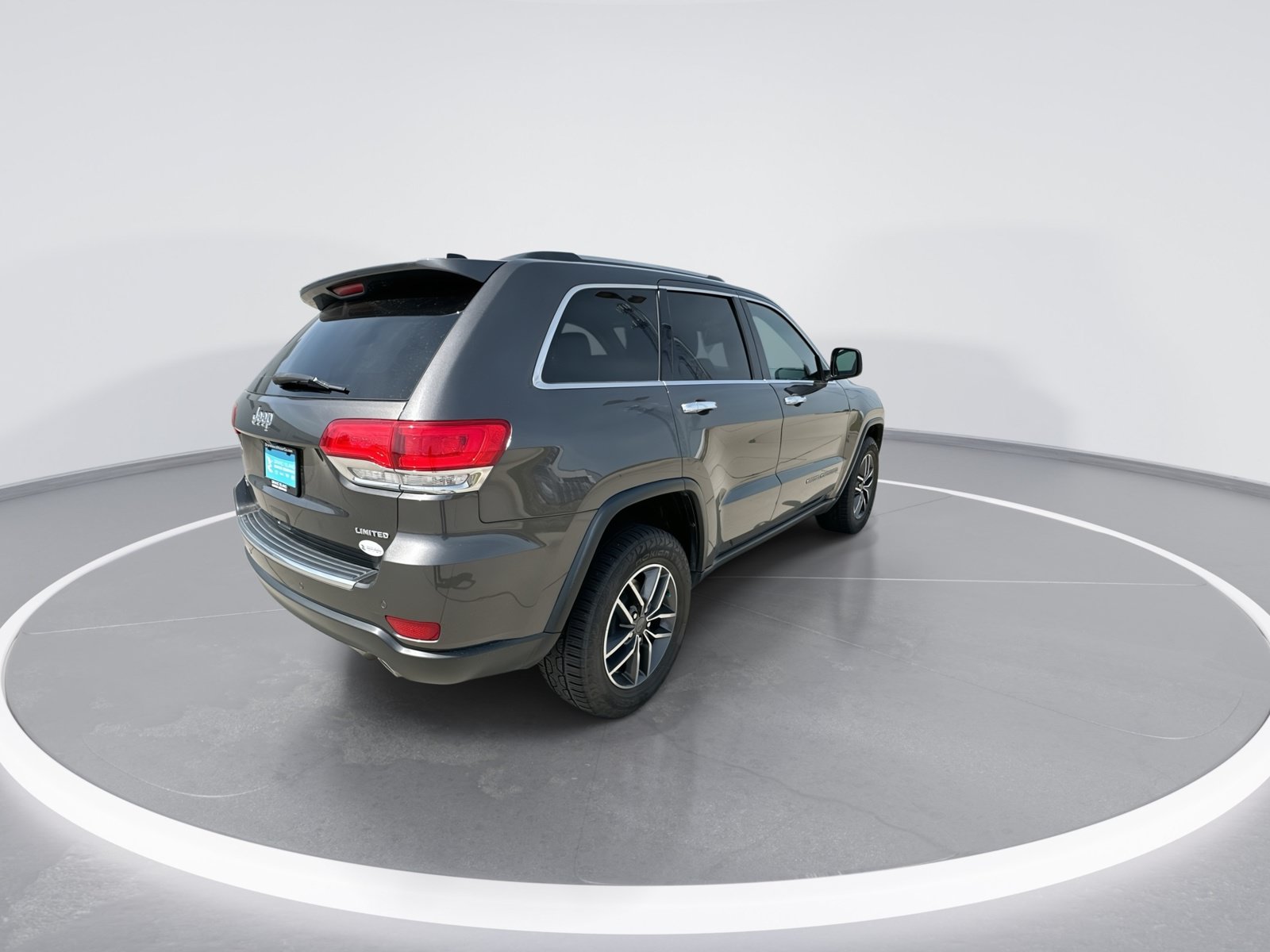 Used 2019 Jeep Grand Cherokee Limited AWD/4WD image 8