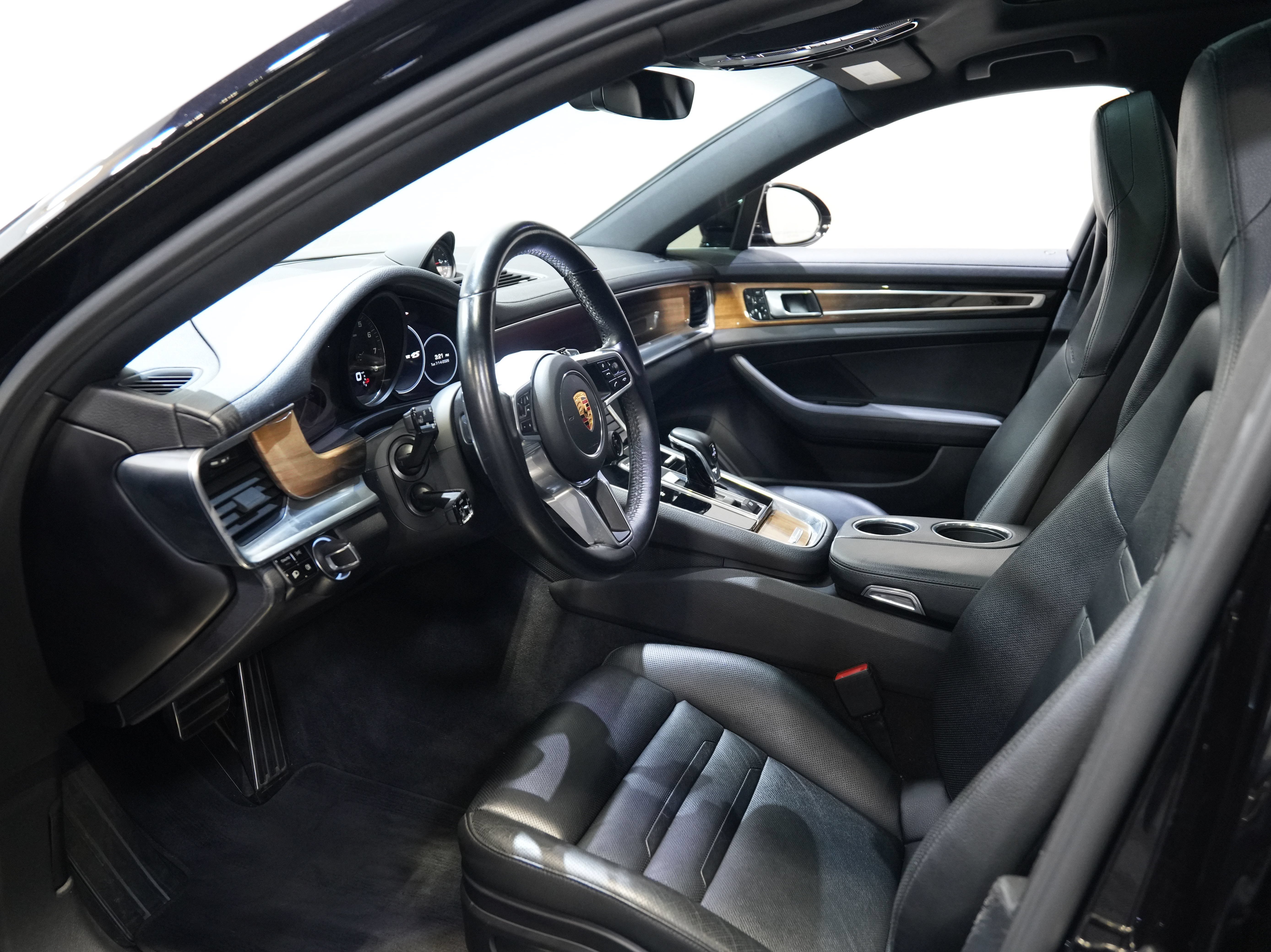 Used 2018 Porsche Panamera 4S AWD/4WD image 31