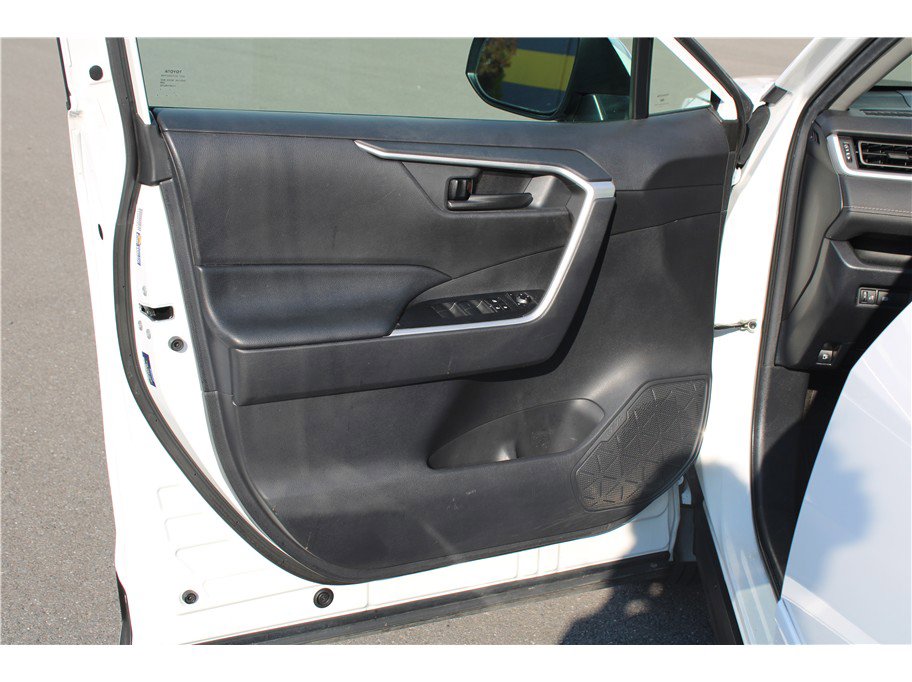 Used 2020 Toyota RAV4 LE w/ All Weather Liner Package image 7