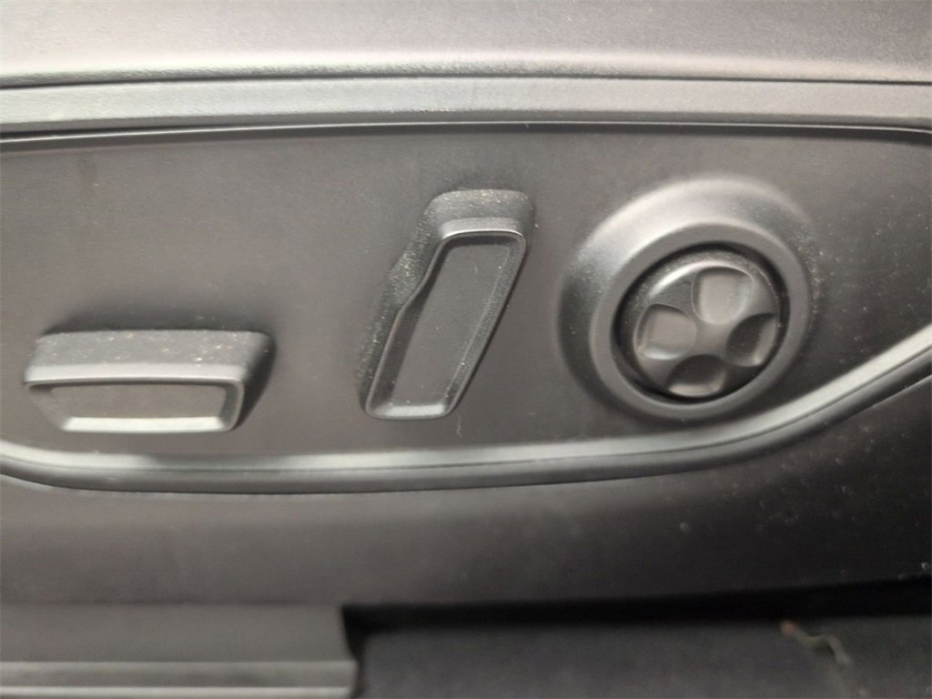 Certified 2024 Jeep Grand Cherokee L Laredo image 13