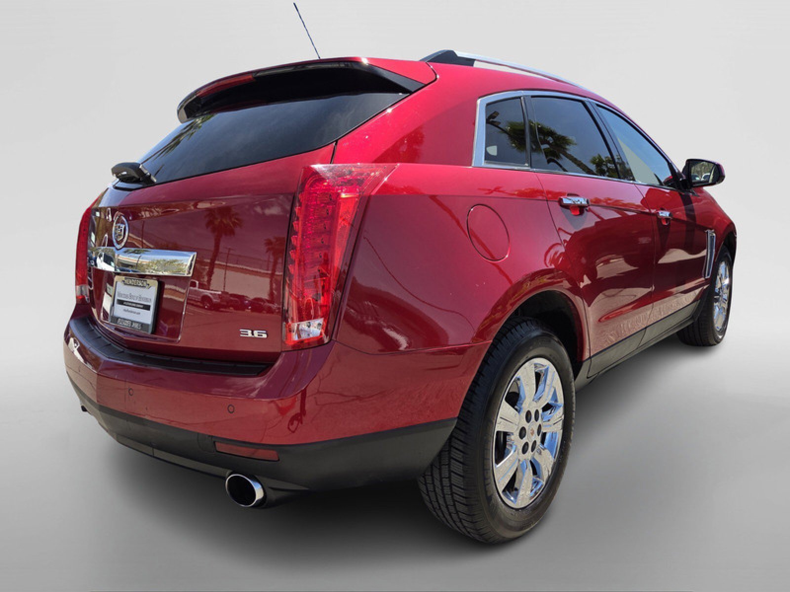Used 2015 Cadillac SRX Luxury w/ Driver Awareness Package FWD image 5