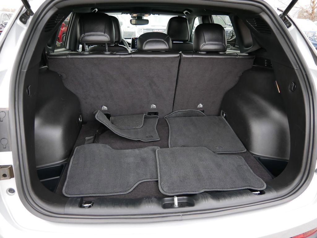 Used 2025 Jeep Compass Latitude AWD/4WD image 13