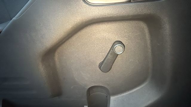 Used 2018 Nissan Frontier S image 11