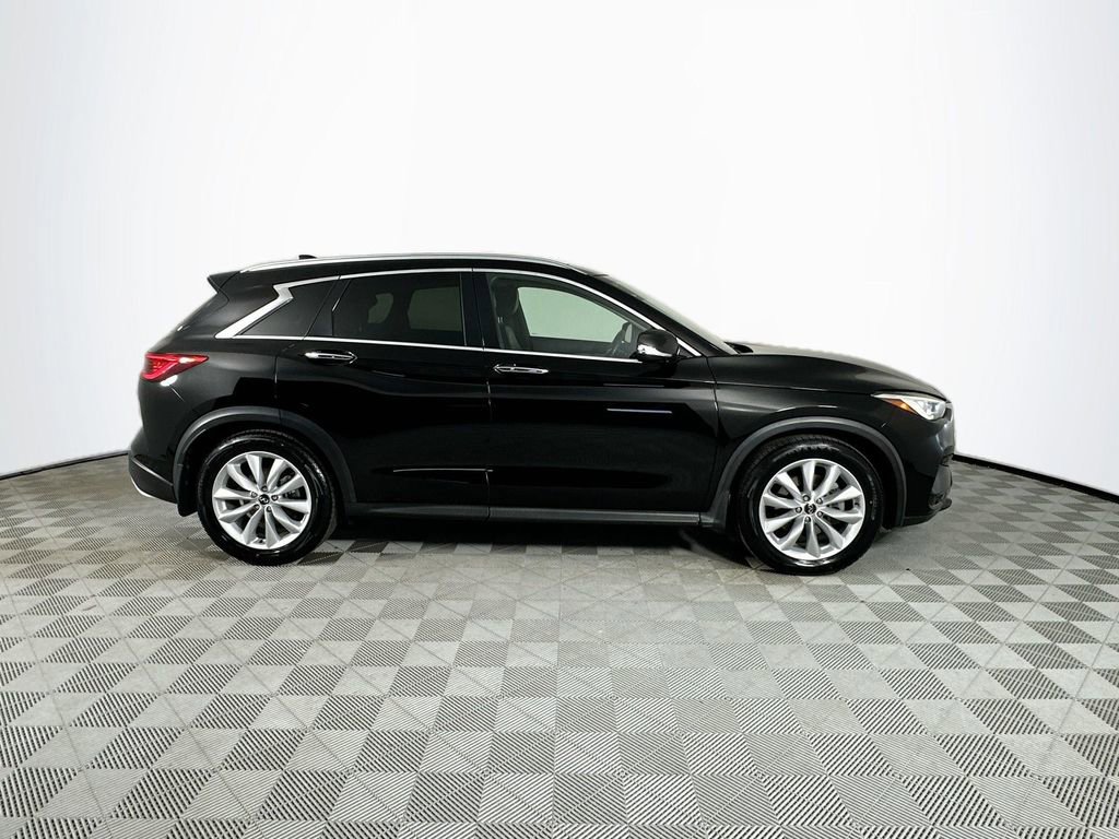 Used 2019 INFINITI QX50 Essential w/ Premium Heat Package AWD/4WD image 8
