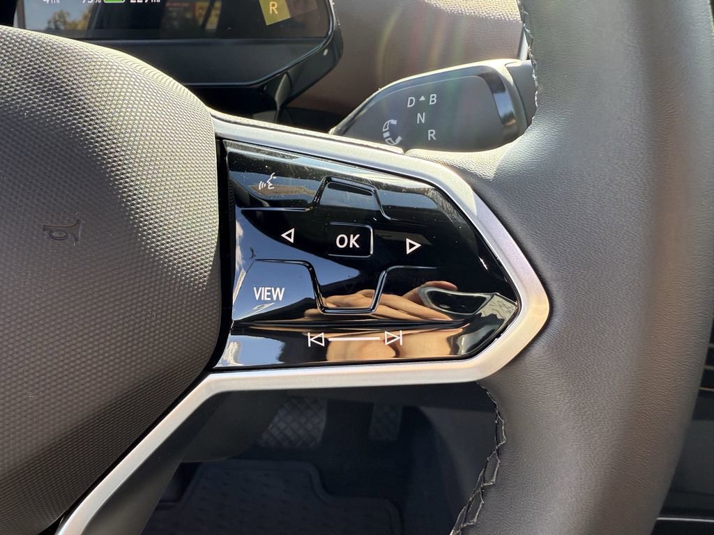 New 2025 Volkswagen ID.4 Pro image 15