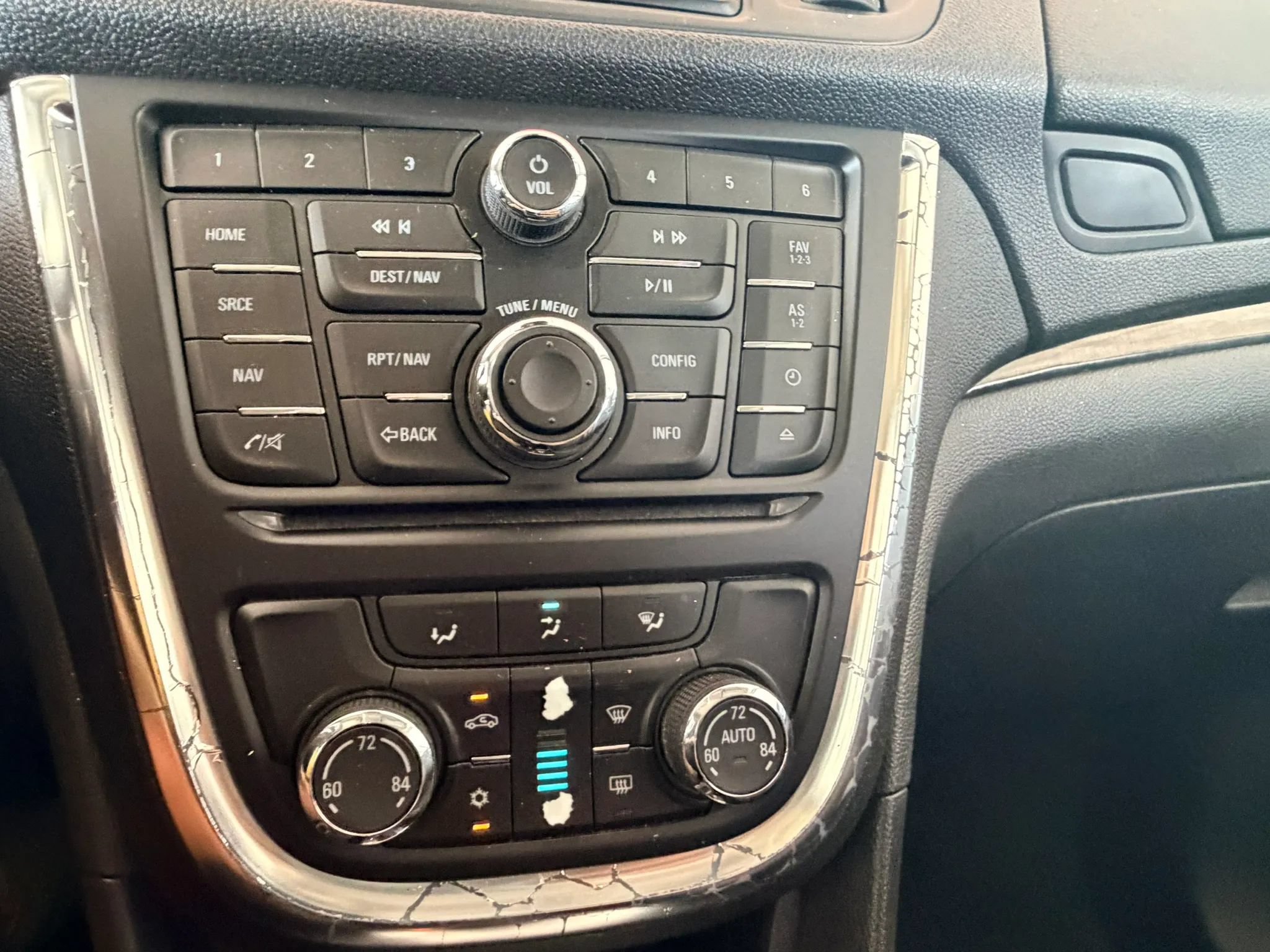 Used 2015 Buick Encore Convenience FWD image 10