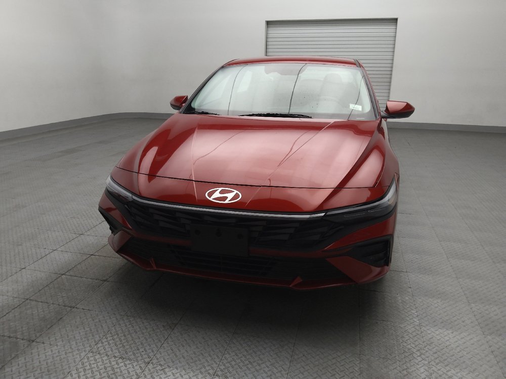 Used 2025 Hyundai Elantra SE FWD image 15