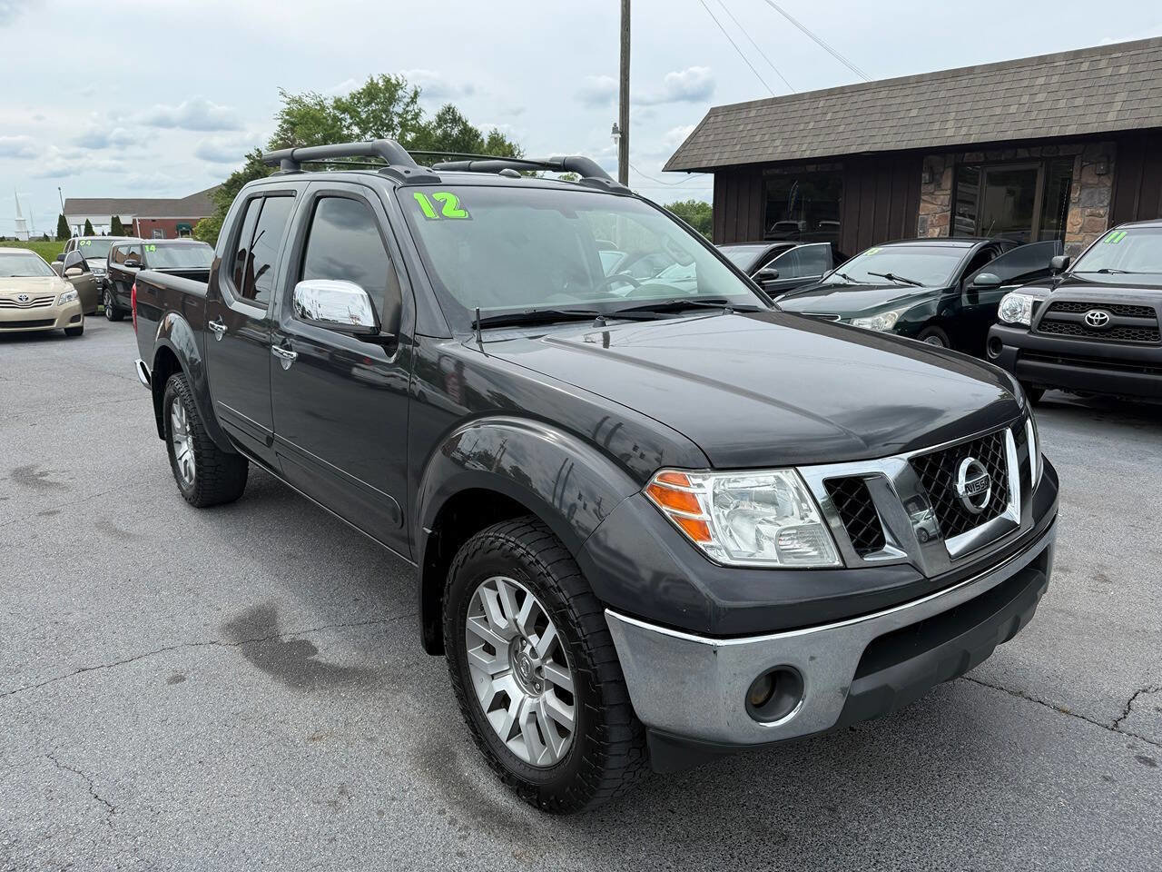 Used 2012 Nissan Frontier SL AWD/4WD image 2