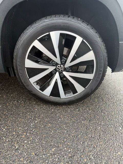 Used 2023 Volkswagen Taos SE image 11
