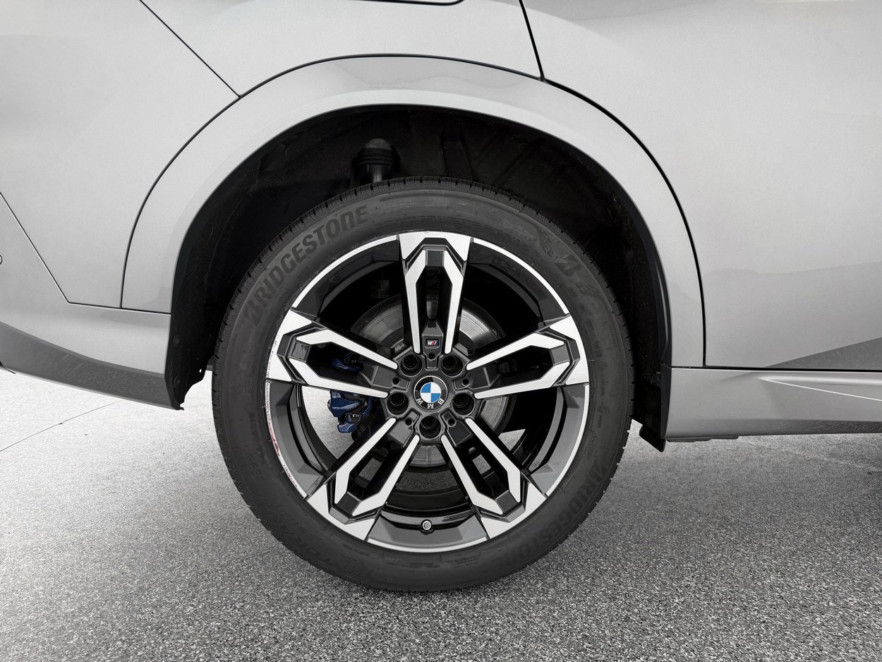 Used 2025 BMW X2 xDrive28i w/ M Sport Package image 34