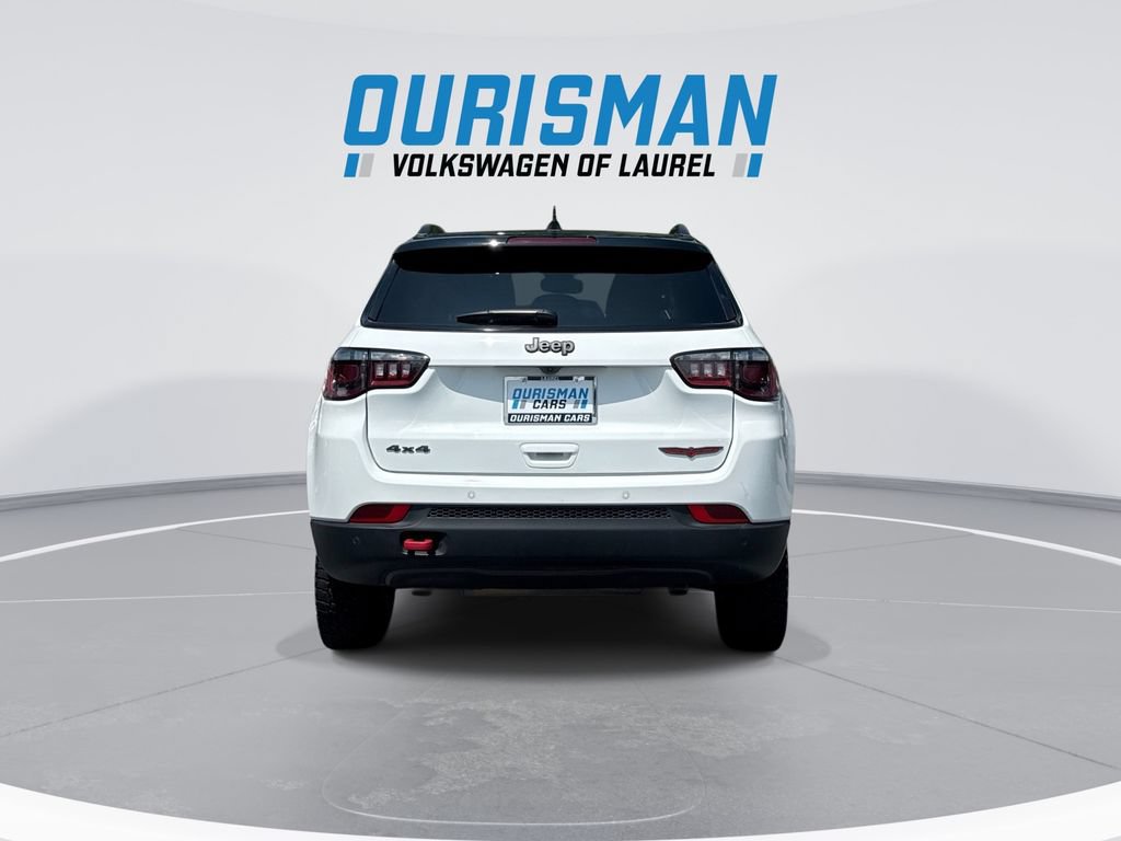 Used 2025 Jeep Compass Trailhawk AWD/4WD image 7