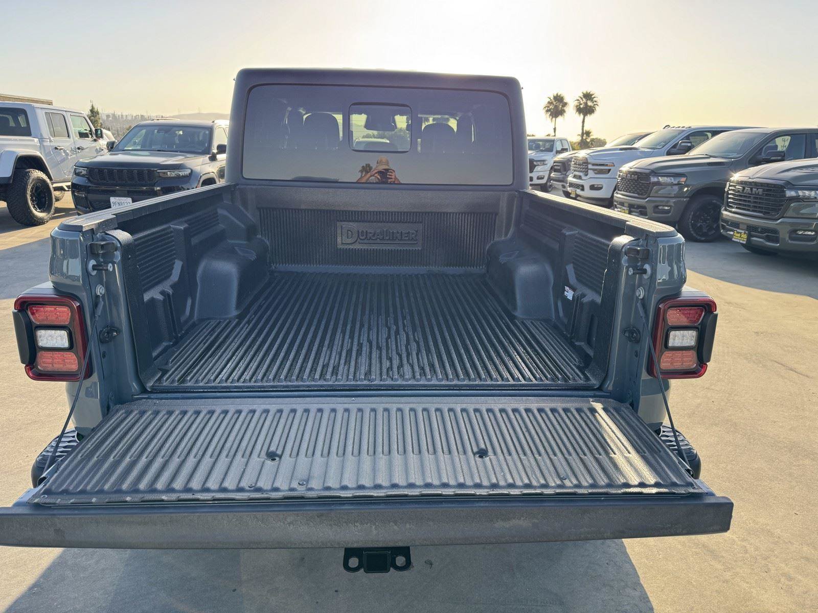 Used 2026 Jeep Gladiator Rubicon AWD/4WD image 12