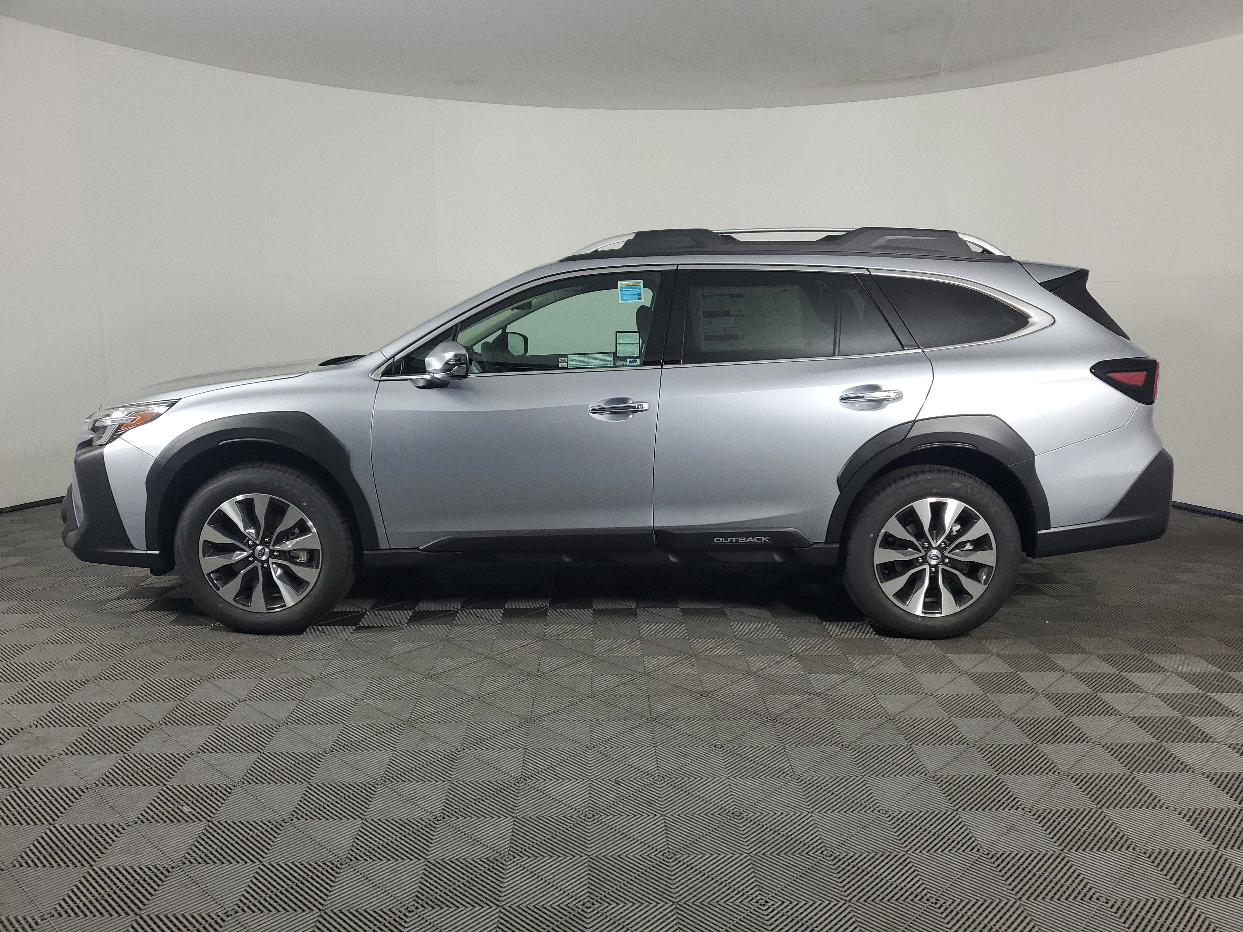 New 2025 Subaru Outback Touring XT image 7