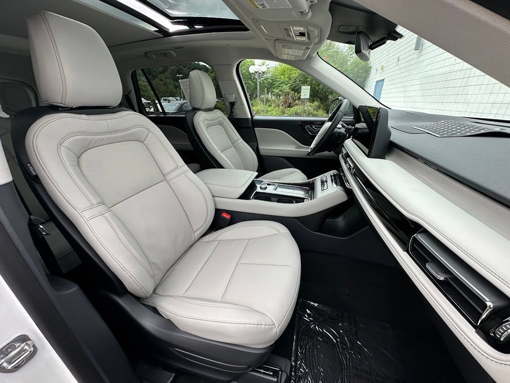 New 2026 Lincoln Aviator Reserve w/ Jet Appearance Package AWD/4WD image 22