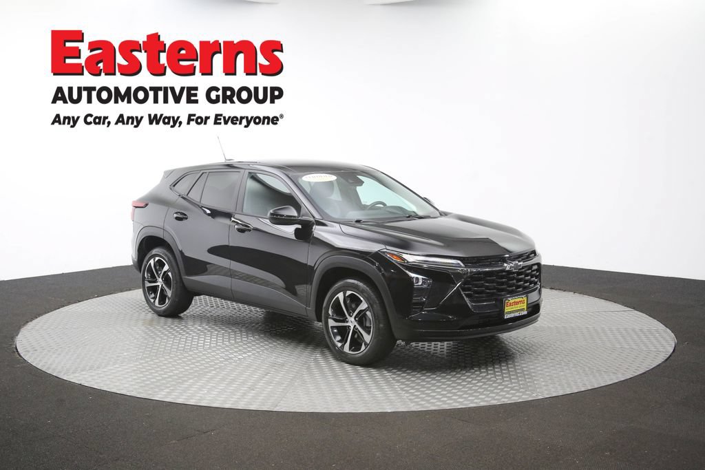 Used 2024 Chevrolet Trax RS FWD image 47