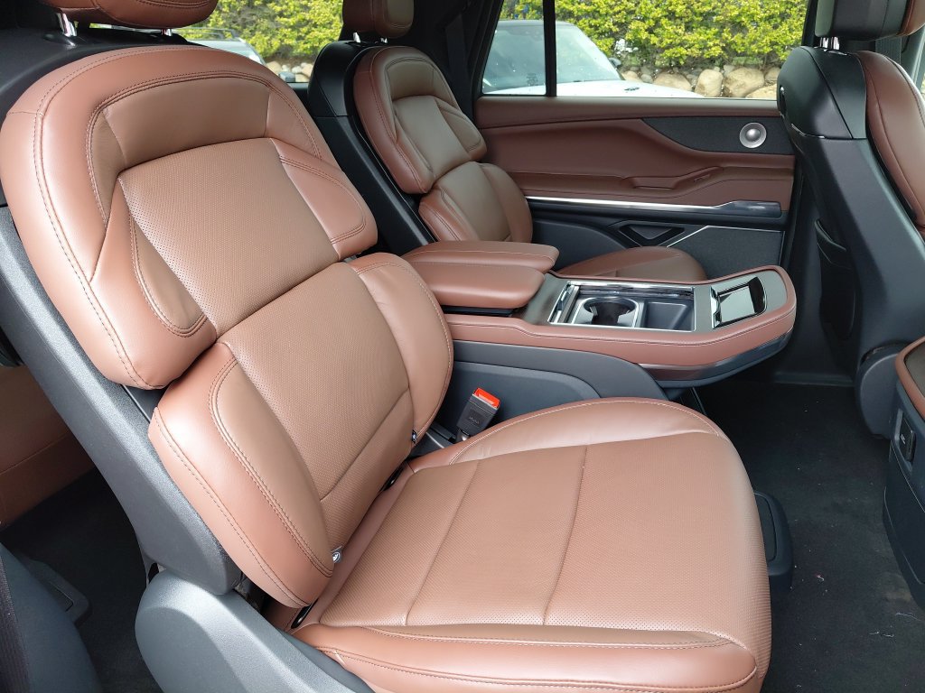 New 2026 Lincoln Navigator L Reserve AWD/4WD image 31
