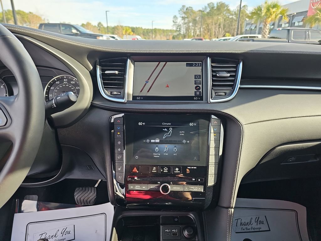Used 2025 INFINITI QX55 Essential image 24