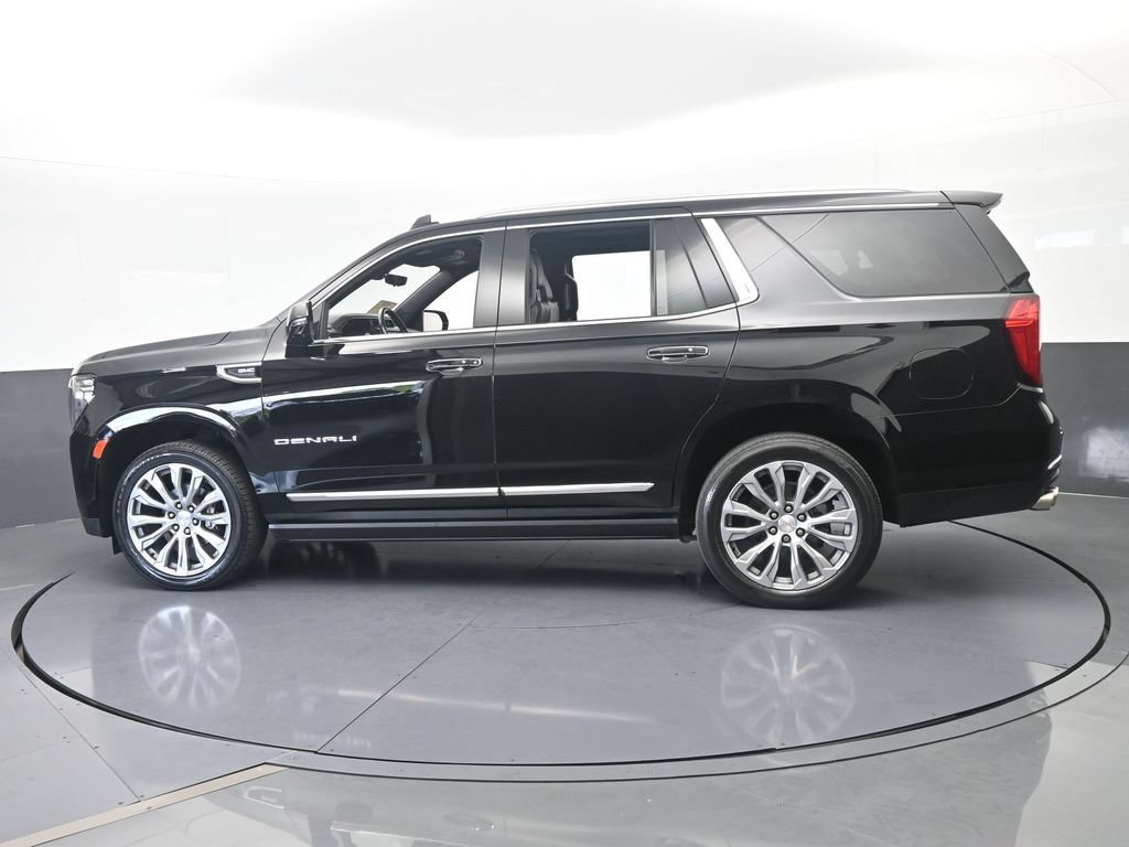Used 2022 GMC Yukon Denali w/ Denali Premium Package AWD/4WD image 3