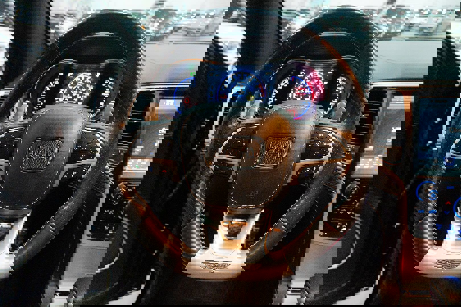 Used 2018 Jeep Grand Cherokee Trackhawk image 35