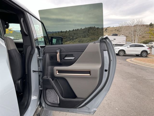 Used 2024 GMC Hummer EV 3X w/ LPO, Illumination Package image 24