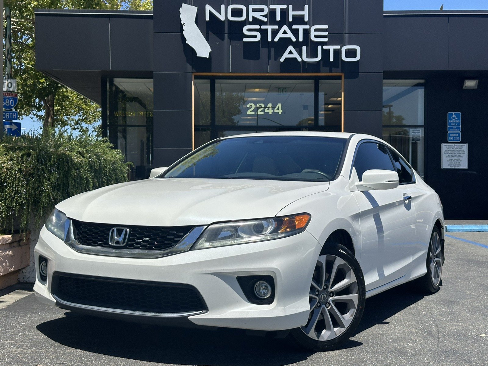 Used 2015 Honda Accord EX-L image 2