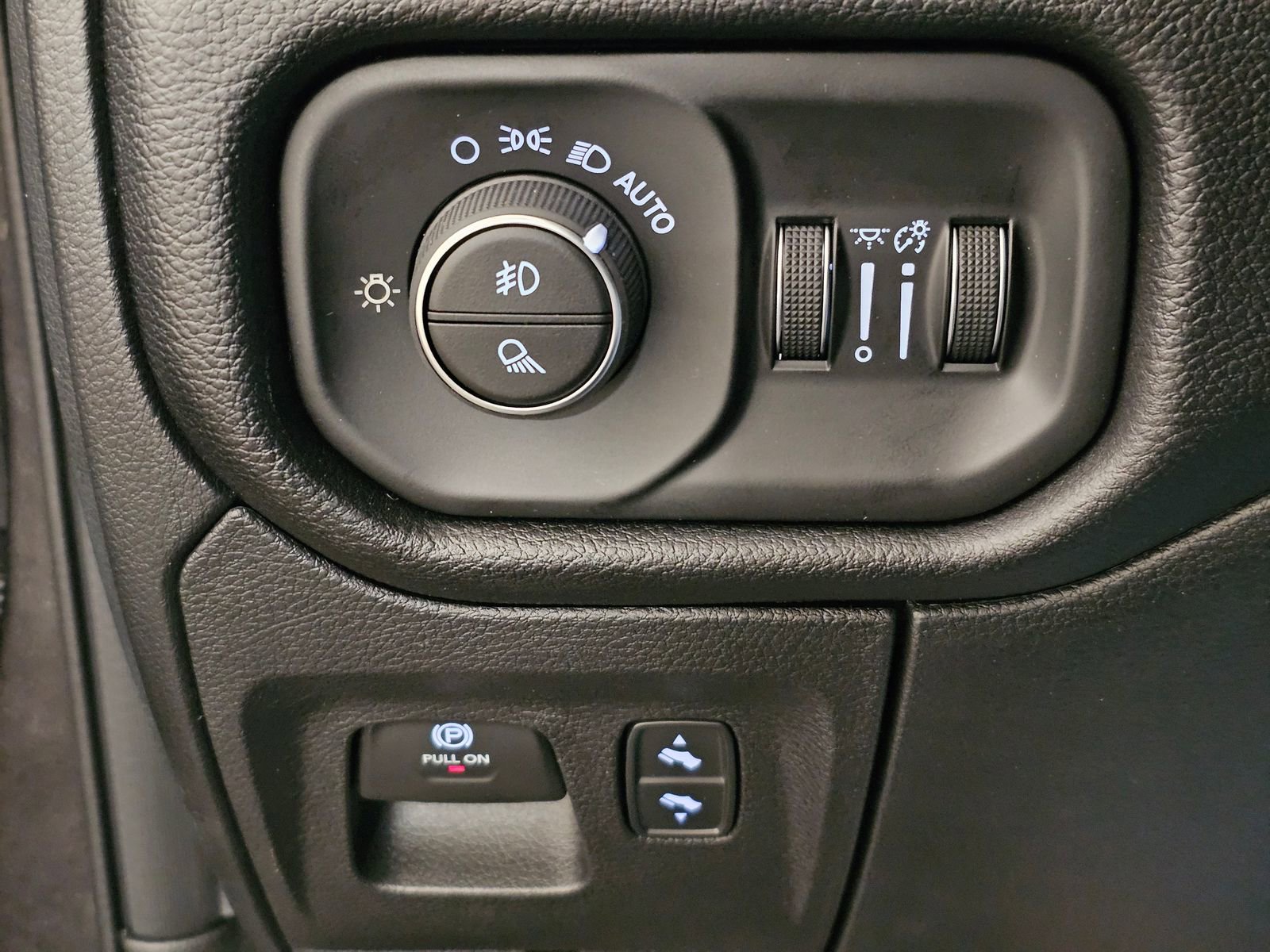 New 2026 RAM 1500 Big Horn image 24