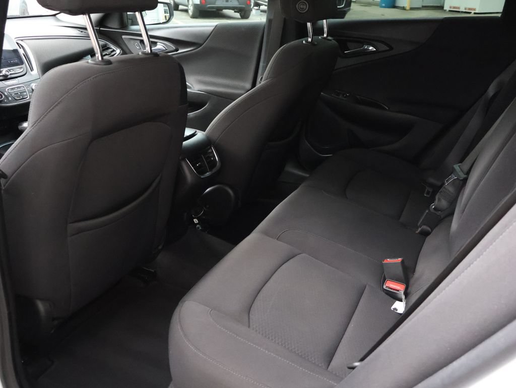 Used 2020 Chevrolet Malibu LT FWD image 18