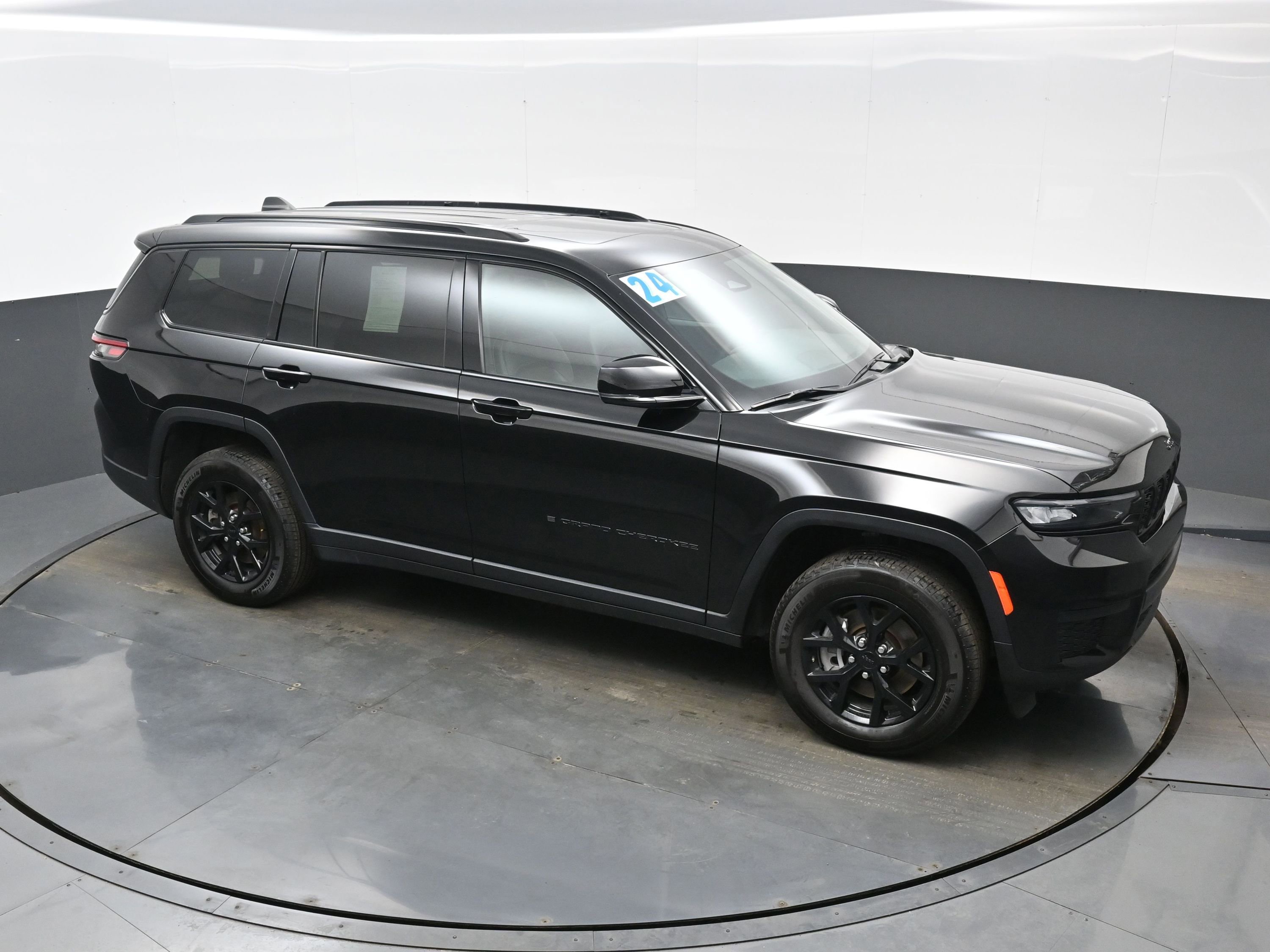 Used 2024 Jeep Grand Cherokee L Altitude image 39