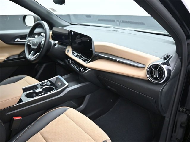 Used 2025 Chevrolet Equinox ACTIV w/ Safety and Technology Package image 10