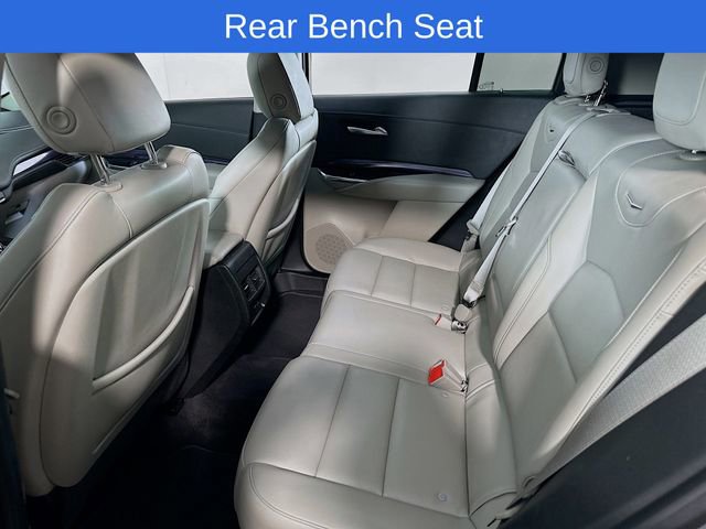 Used 2023 Cadillac XT4 Luxury w/ Cold Weather Package FWD image 17