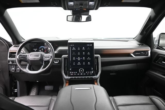 Used 2025 GMC Yukon Denali AWD/4WD image 19