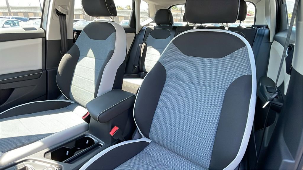 New 2025 Volkswagen Taos S image 15