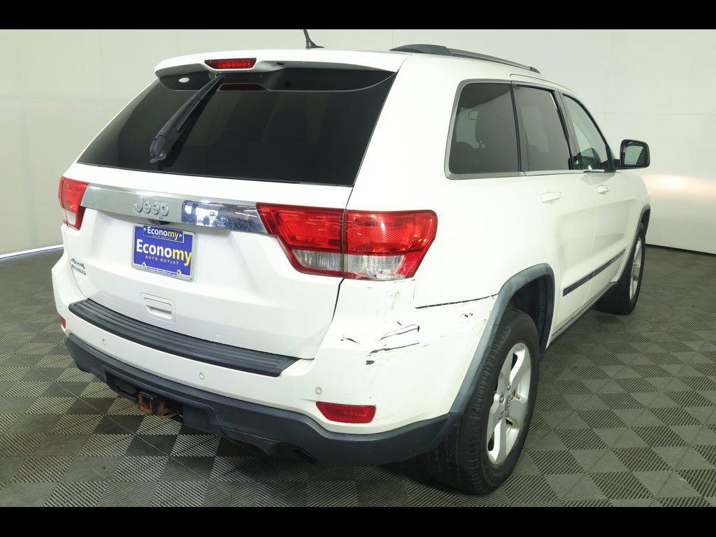 Used 2011 Jeep Grand Cherokee Laredo AWD/4WD image 14