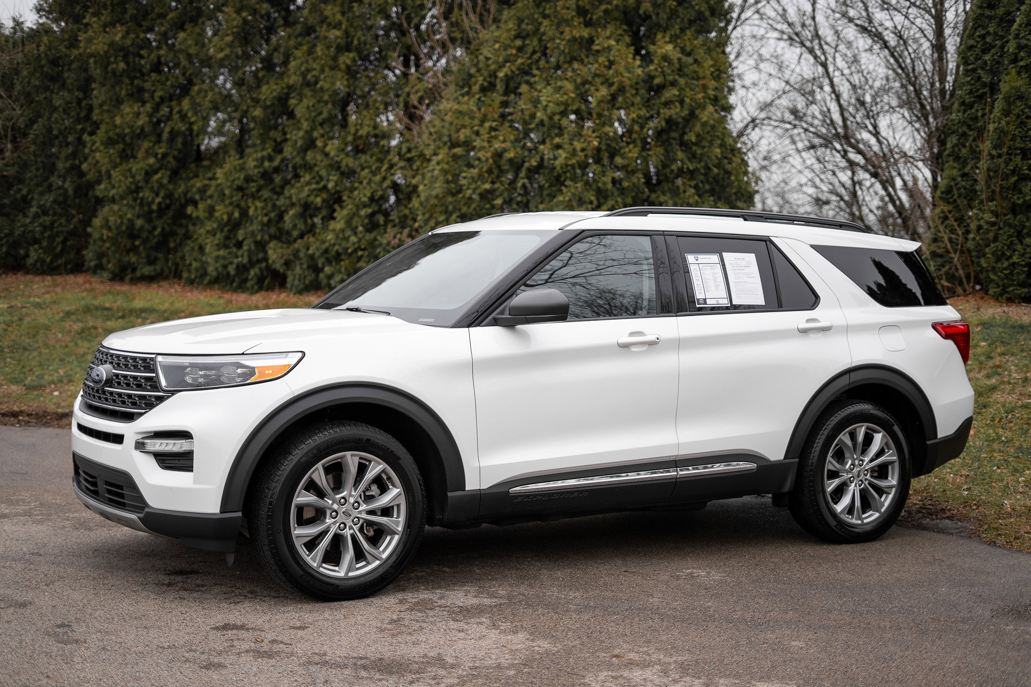 Used 2023 Ford Explorer XLT w/ Equipment Group 202A image 8