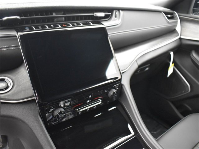 New 2025 Jeep Grand Cherokee Limited 4xe image 9