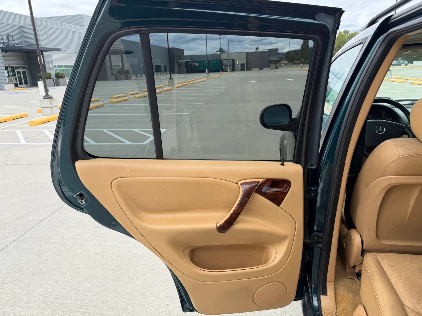 Used 1999 Mercedes-Benz ML 320 4MATIC image 31