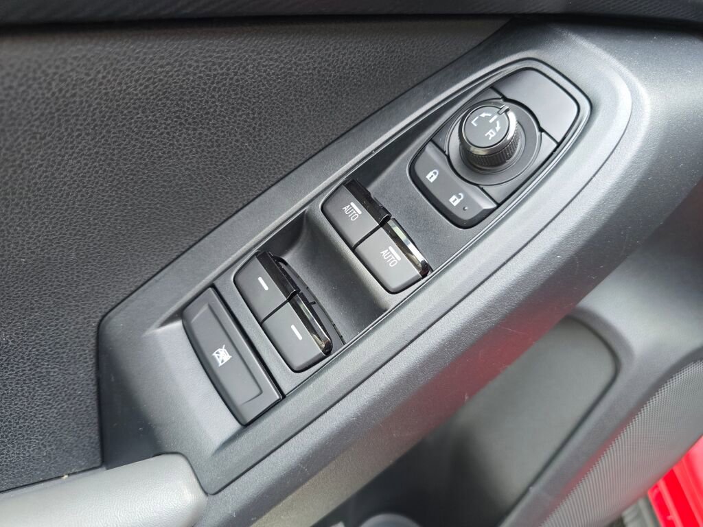 Used 2024 Subaru Crosstrek 2.0i image 19