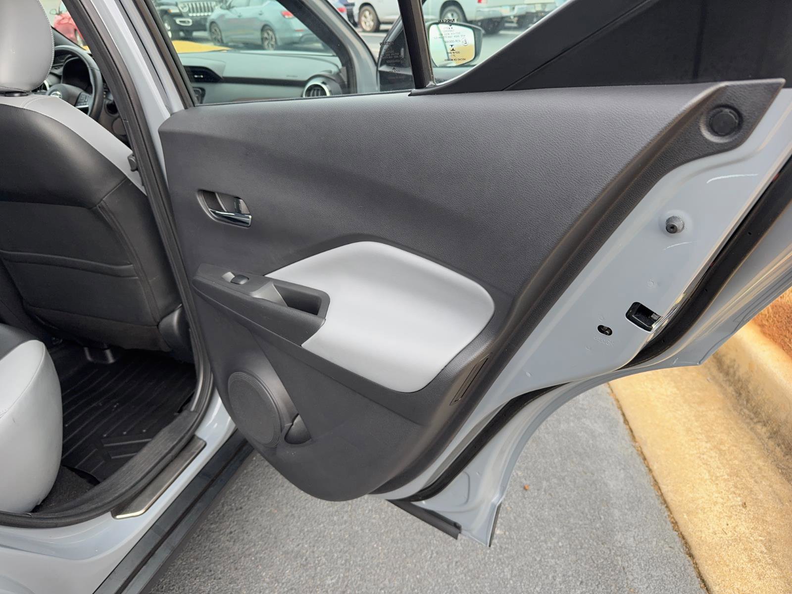 Used 2021 Nissan Kicks SR w/ SR Premium Package image 11