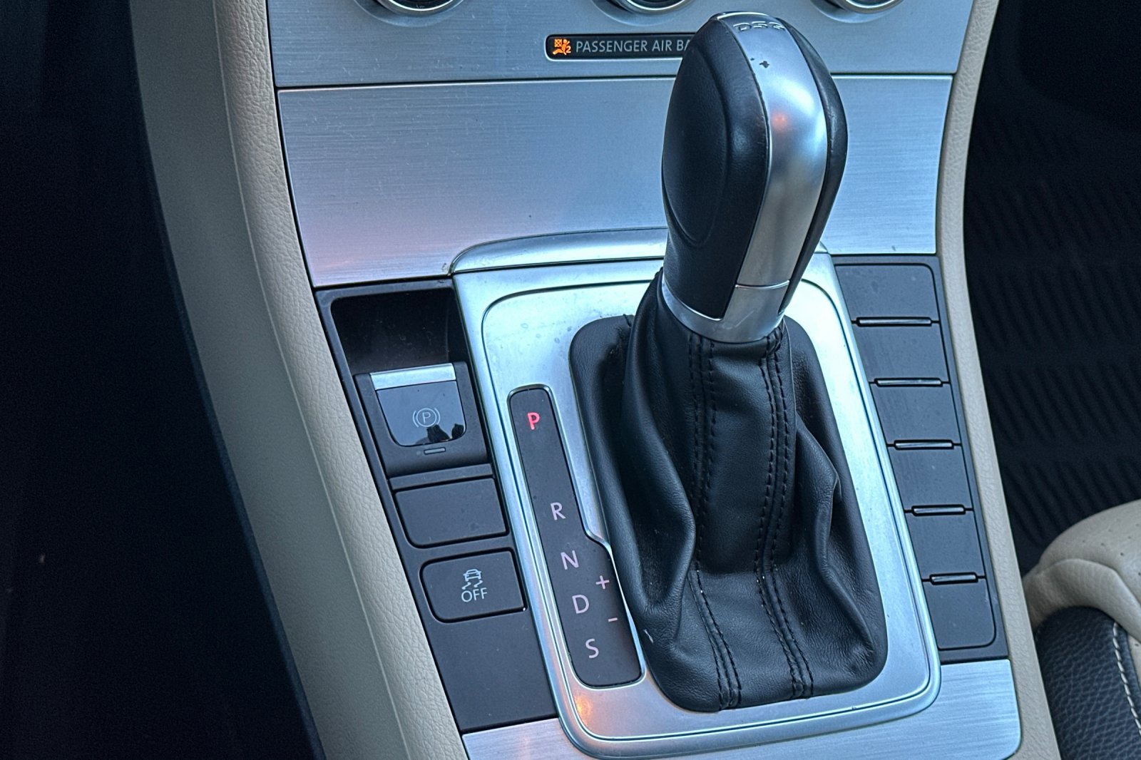 Used 2015 Volkswagen CC Sport image 22