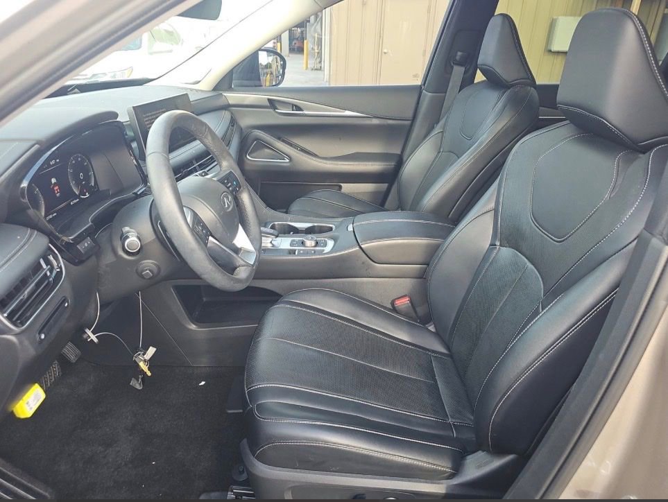Used 2023 INFINITI QX60 Luxe w/ Performance Audio Package image 5