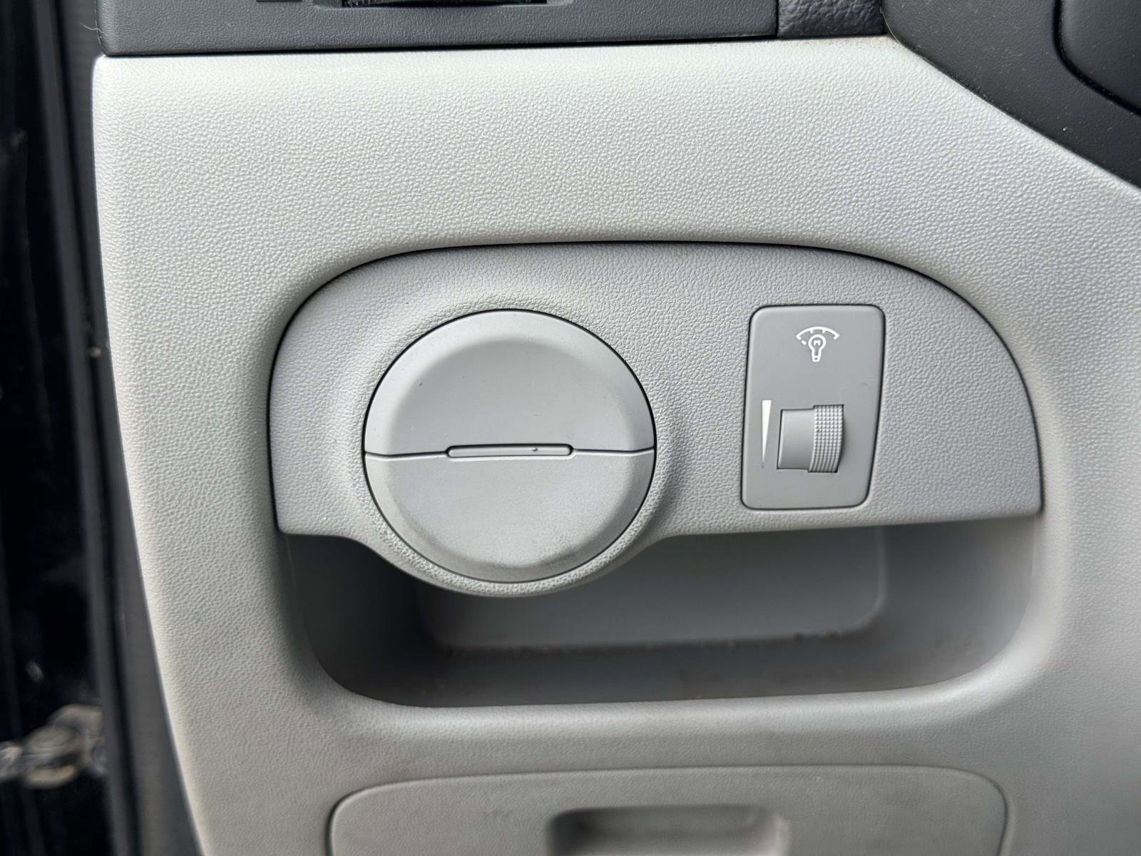 Used 2010 Hyundai Accent GLS image 16