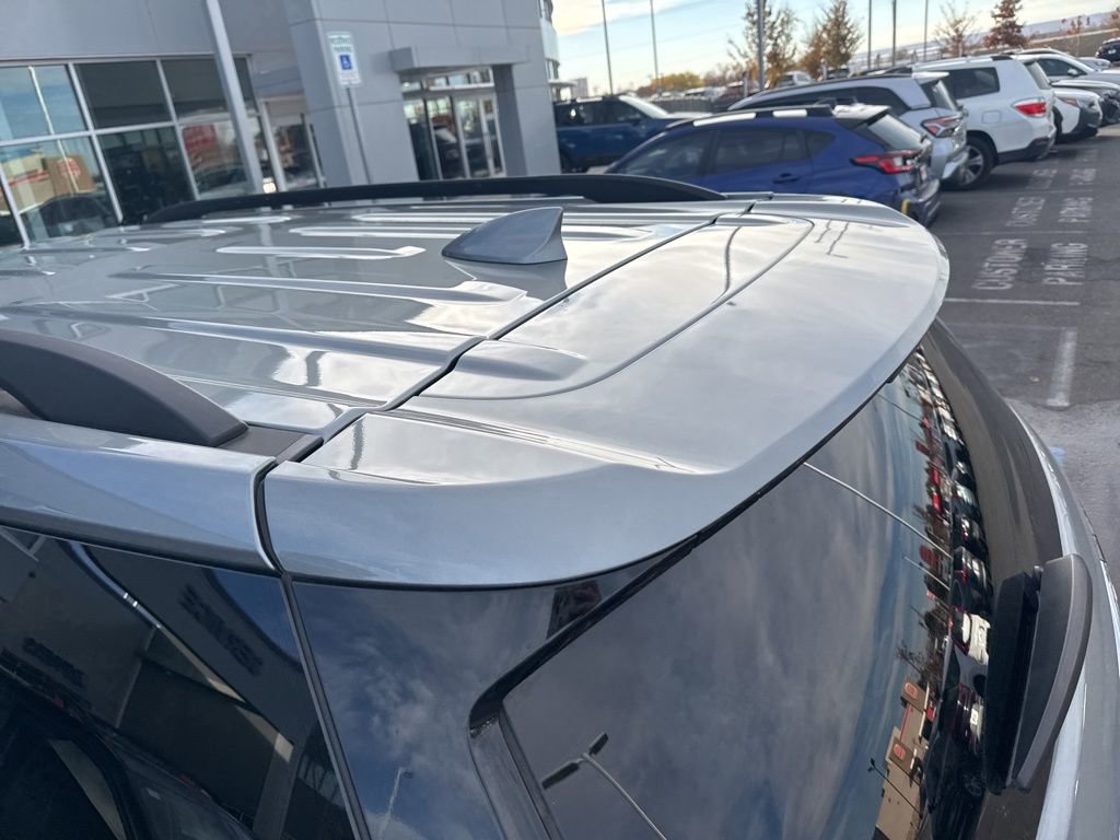 Used 2023 Chevrolet Traverse LT w/ LPO, Floor Liner Package image 32