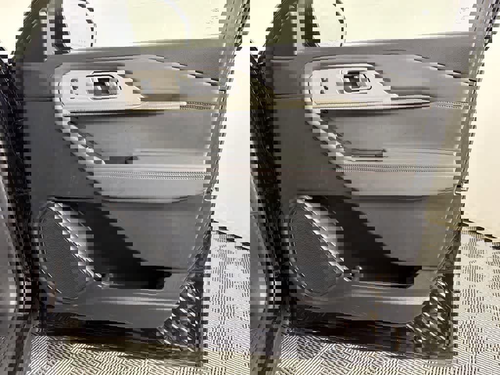 Used 2025 Ford Explorer Active image 23