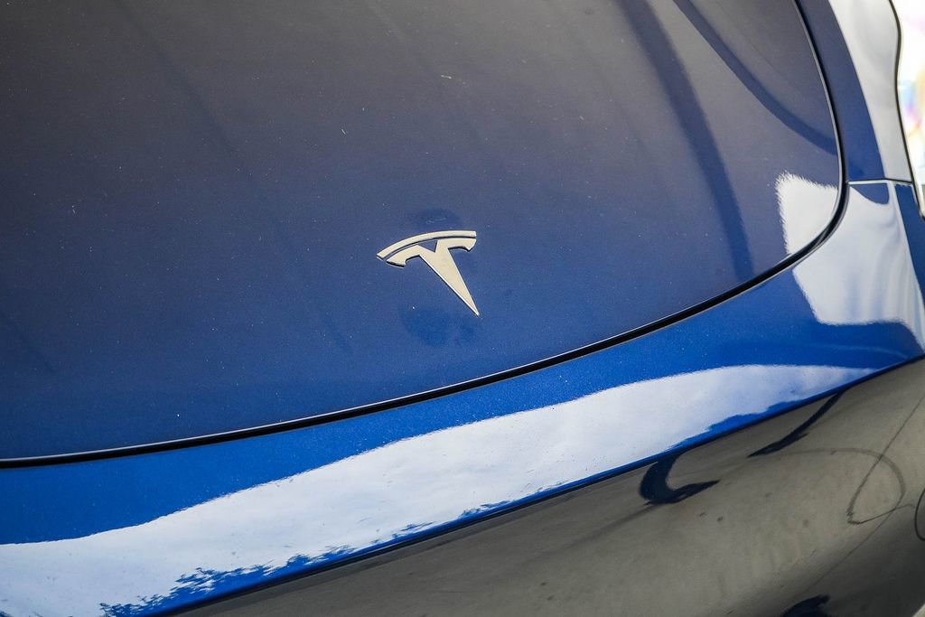 Used 2023 Tesla Model Y Long Range image 9