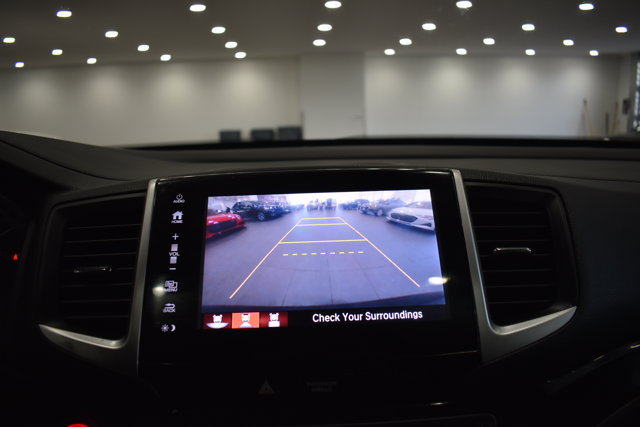 Used 2017 Honda Pilot Touring image 15