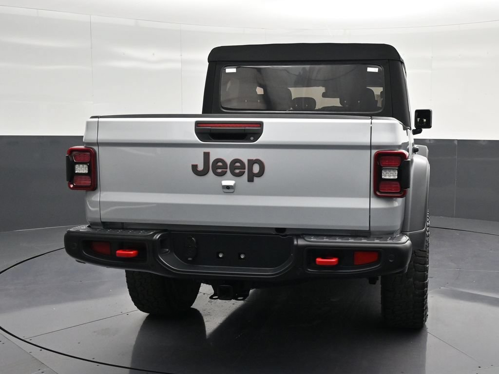 Used 2024 Jeep Gladiator Rubicon w/ Safety Group AWD/4WD image 2