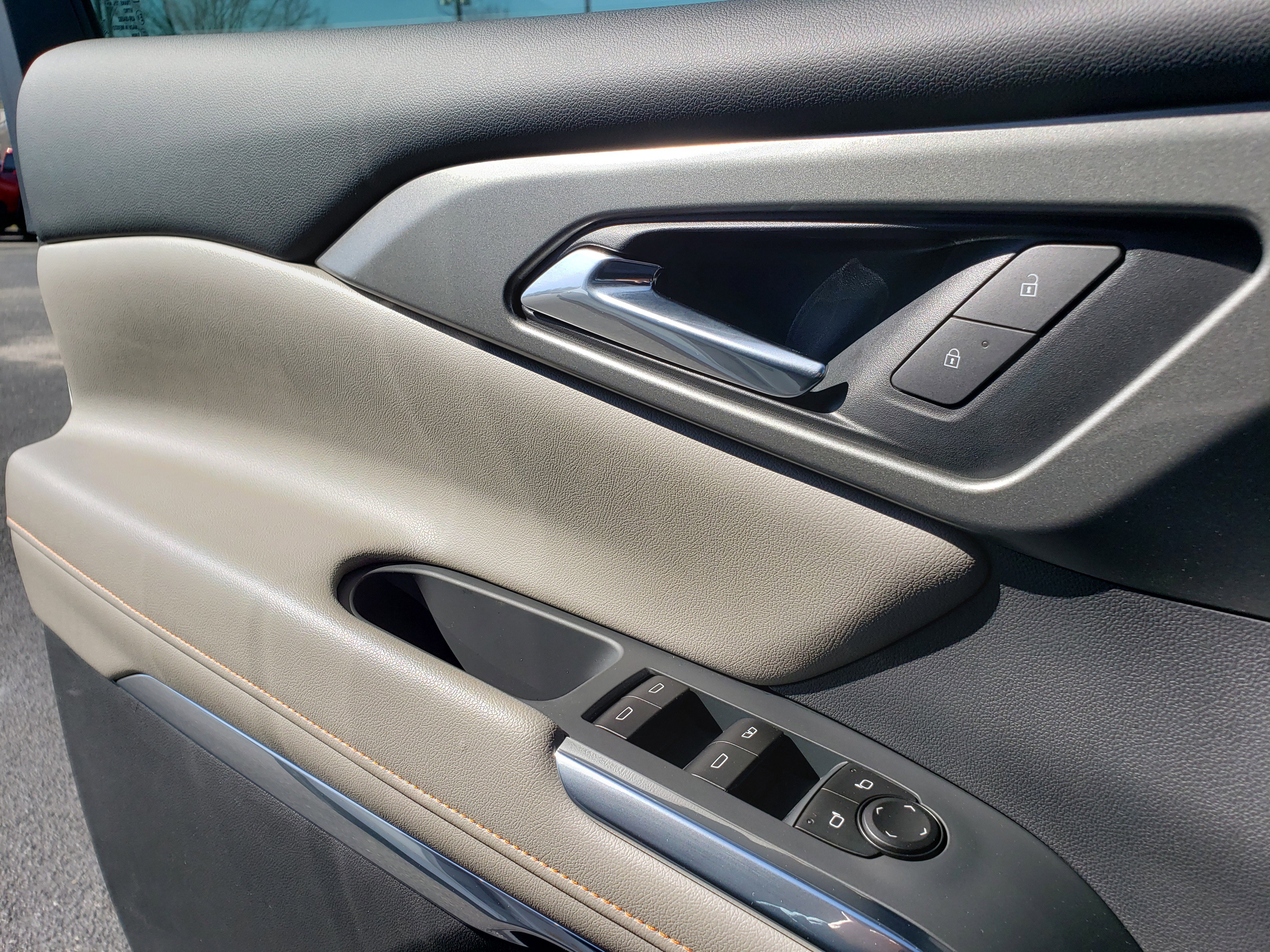 New 2026 Chevrolet Traverse LT w/ LPO, Floor Liner Package image 15